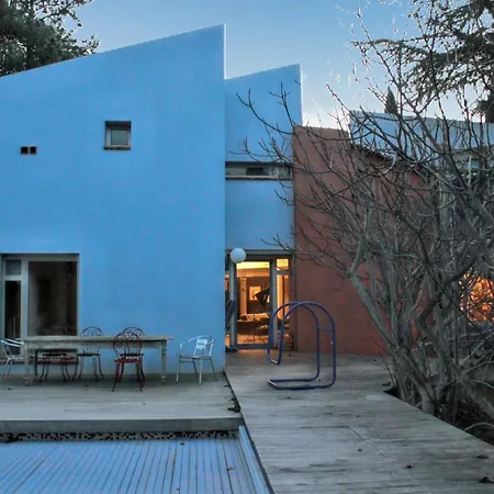 Maison Spacieuse Avec Piscine A