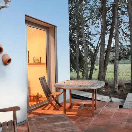 Maison Spacieuse Avec Piscine A Villa