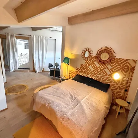 Villa Maison Spacieuse Avec Piscine A